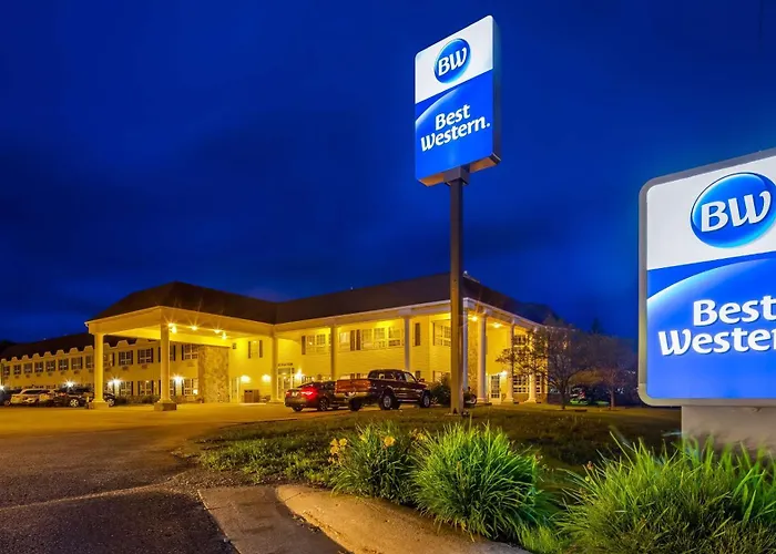 Hotel with pool: Best Western Sault Ste. Marie